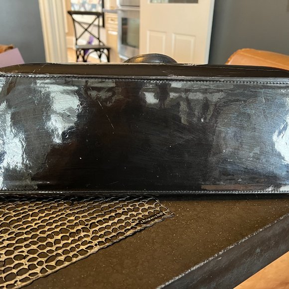 Louis Vuitton Monogram Vernis Wilshire GM - Picture 12 of 13